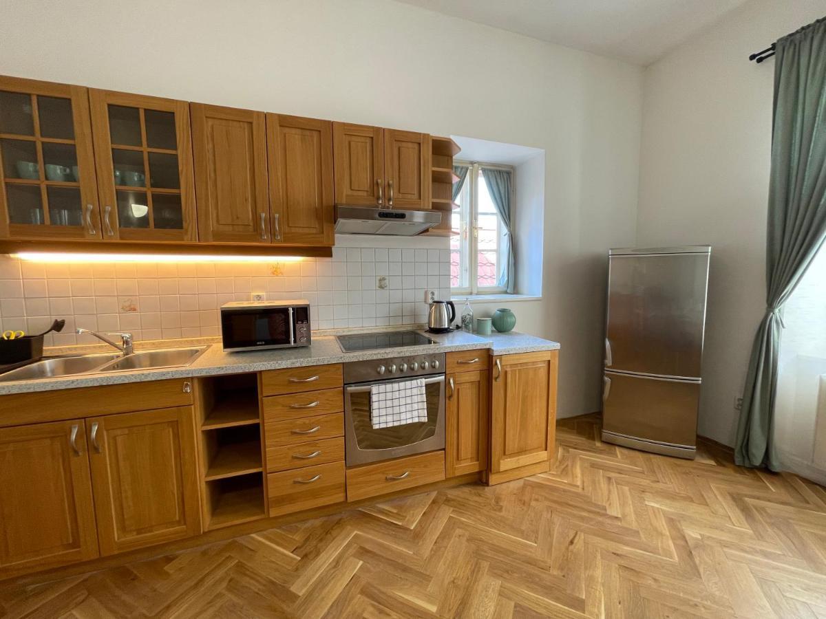 White Swan Boutique Apartments Prag Exterior foto