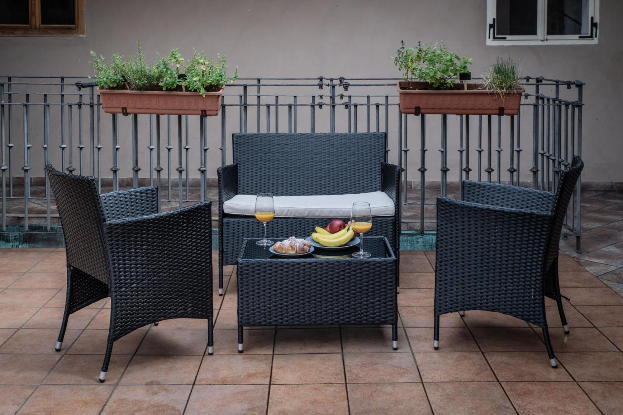 White Swan Boutique Apartments Prag Exterior foto